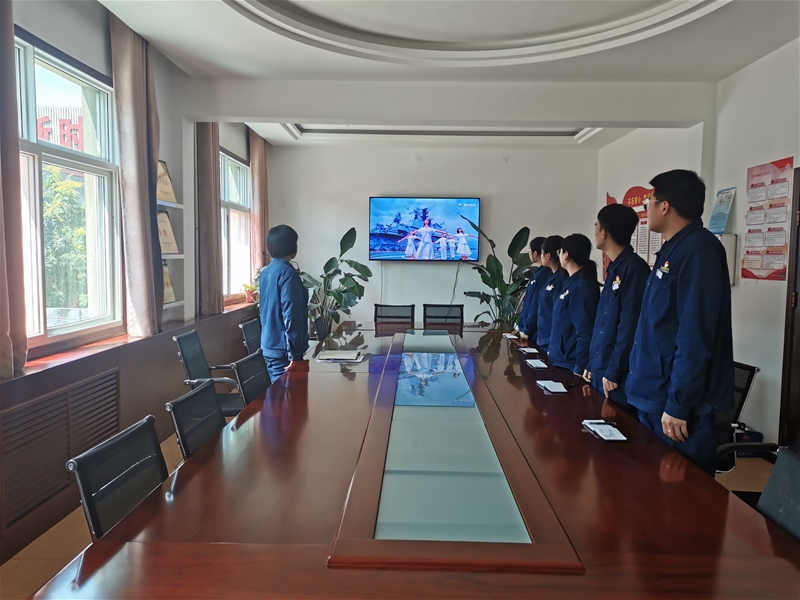 8月25日，儲運中心團委組織新進大學生開展“請黨放心 強國有我”主題團日活動